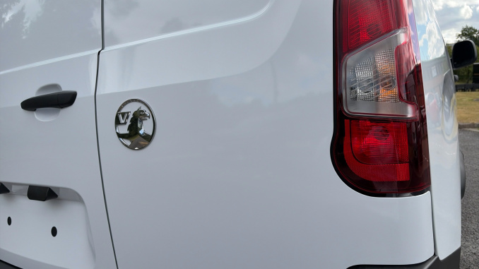 Vauxhall Combo Cargo Combo Diesel 1.5 Turbo D 100ps Prime Plus H1 Van - Image 27